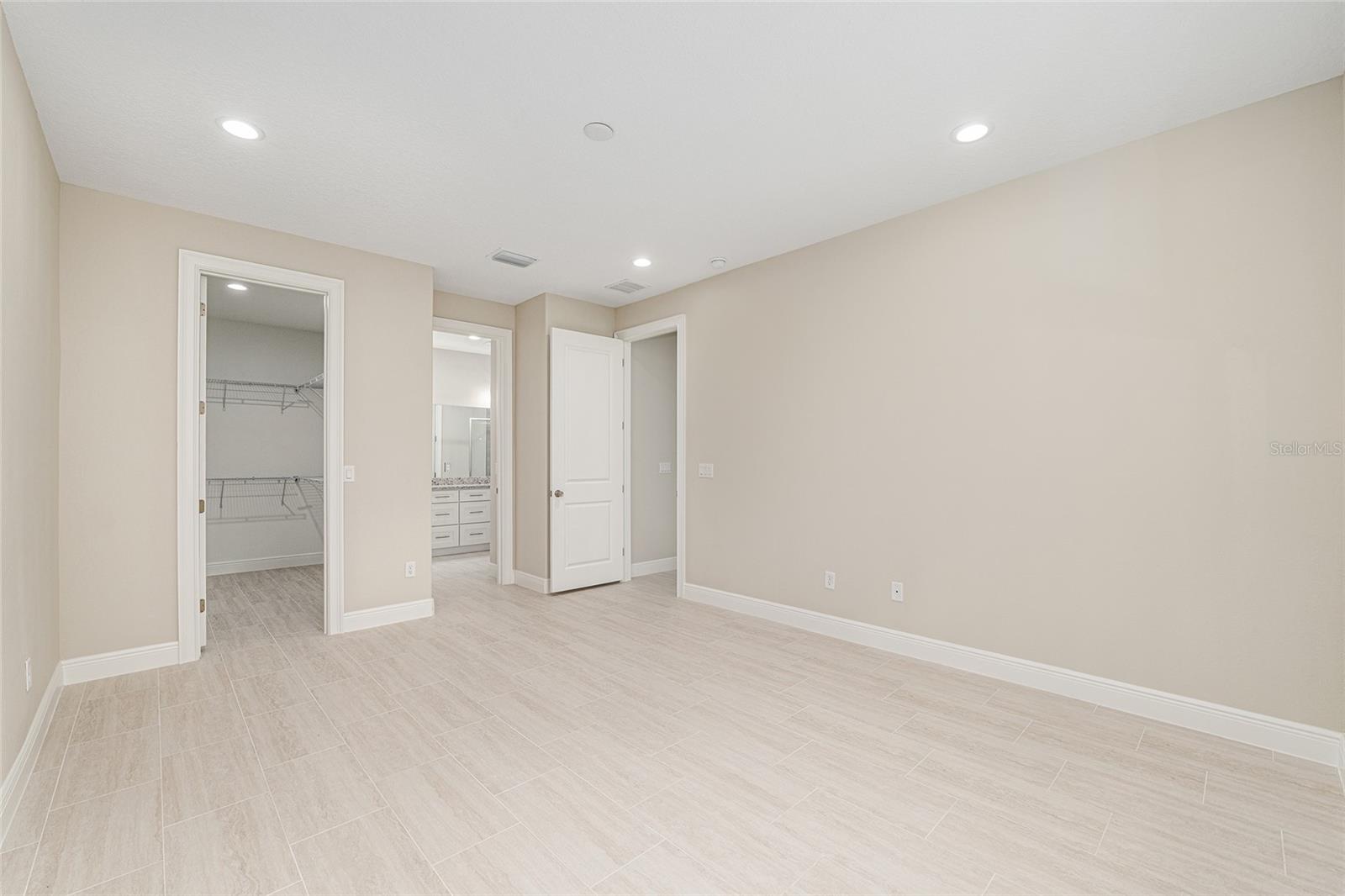 Image 18 of 55 For 13871 44th Avenue