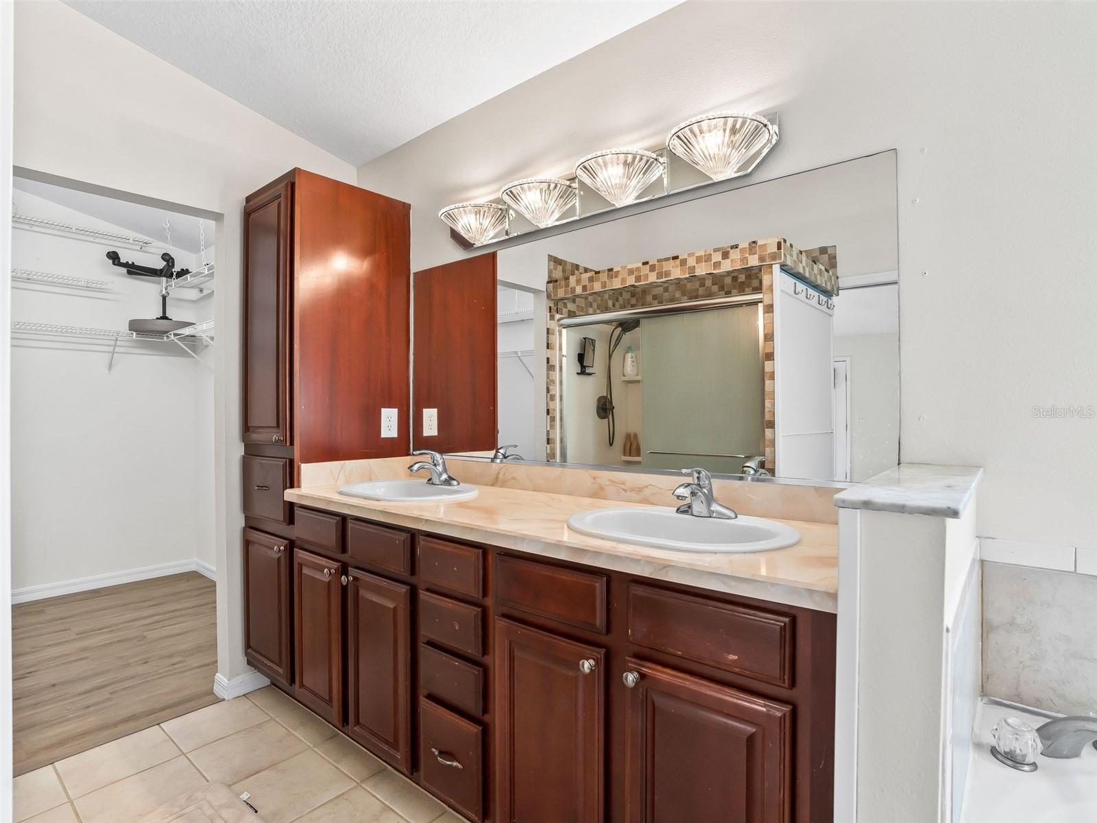 Image 19 of 32 For 10 Chinica Drive