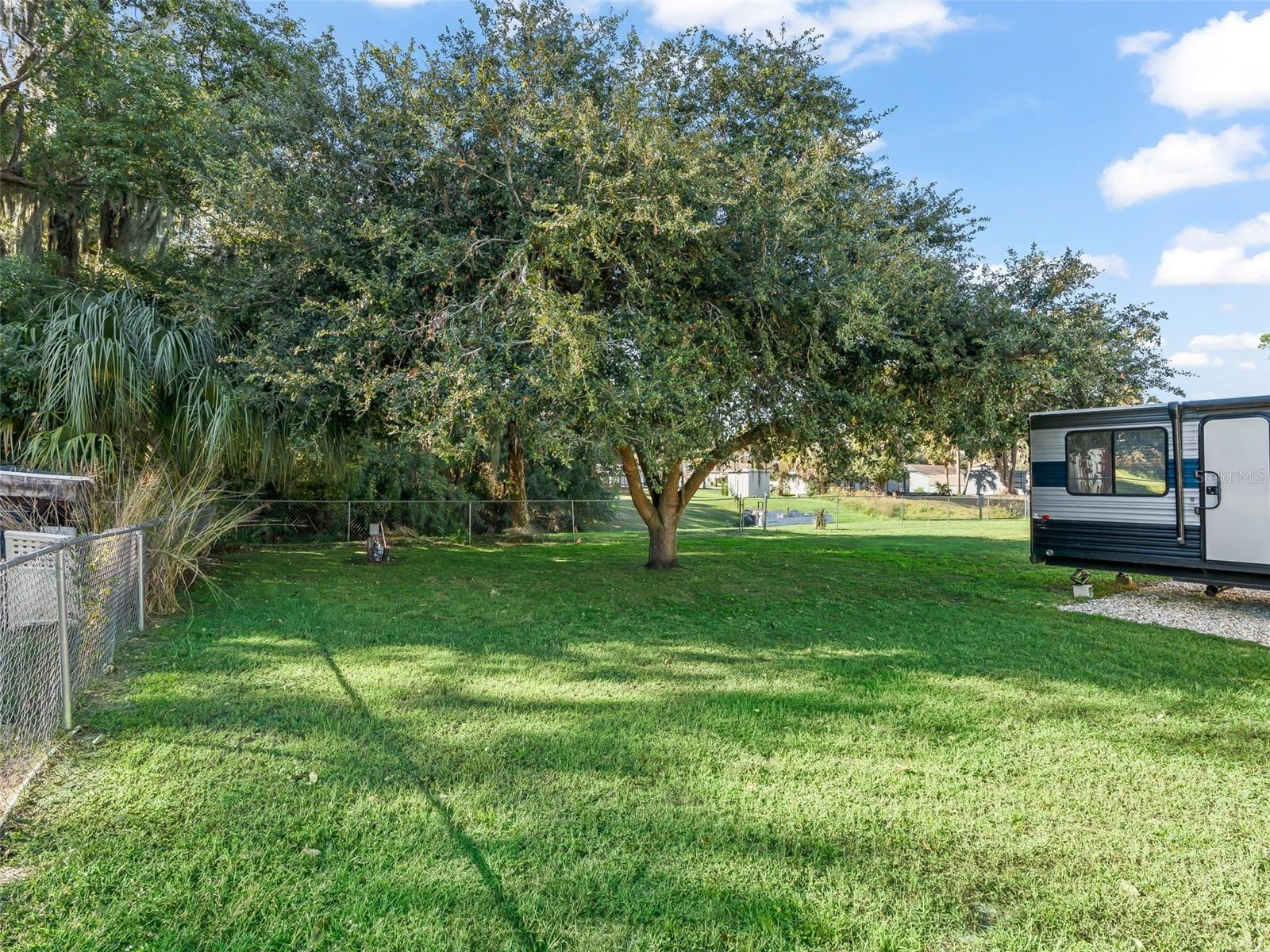 Image 28 of 32 For 10 Chinica Drive