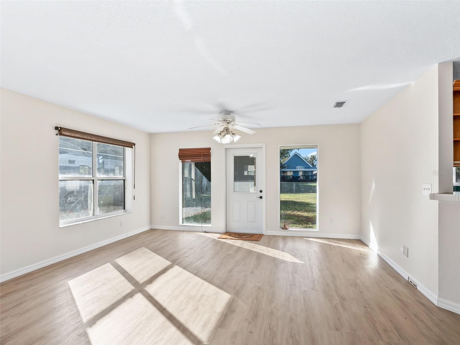 Image 7 of 32 For 10 Chinica Drive