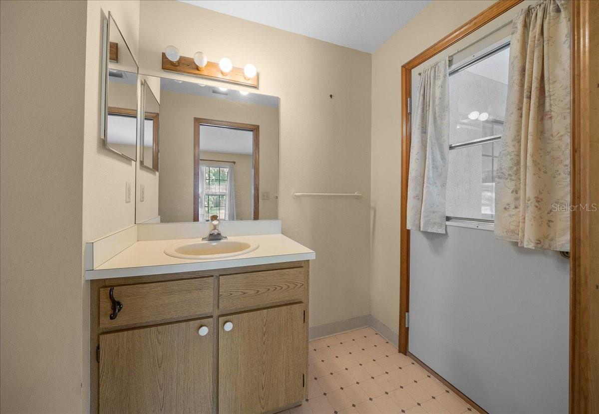 Image 21 of 54 For 9080 161st Lane