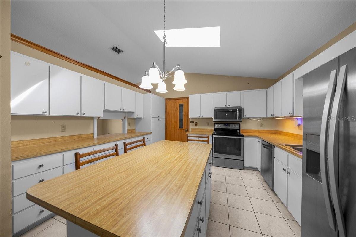 Image 4 of 54 For 9080 161st Lane