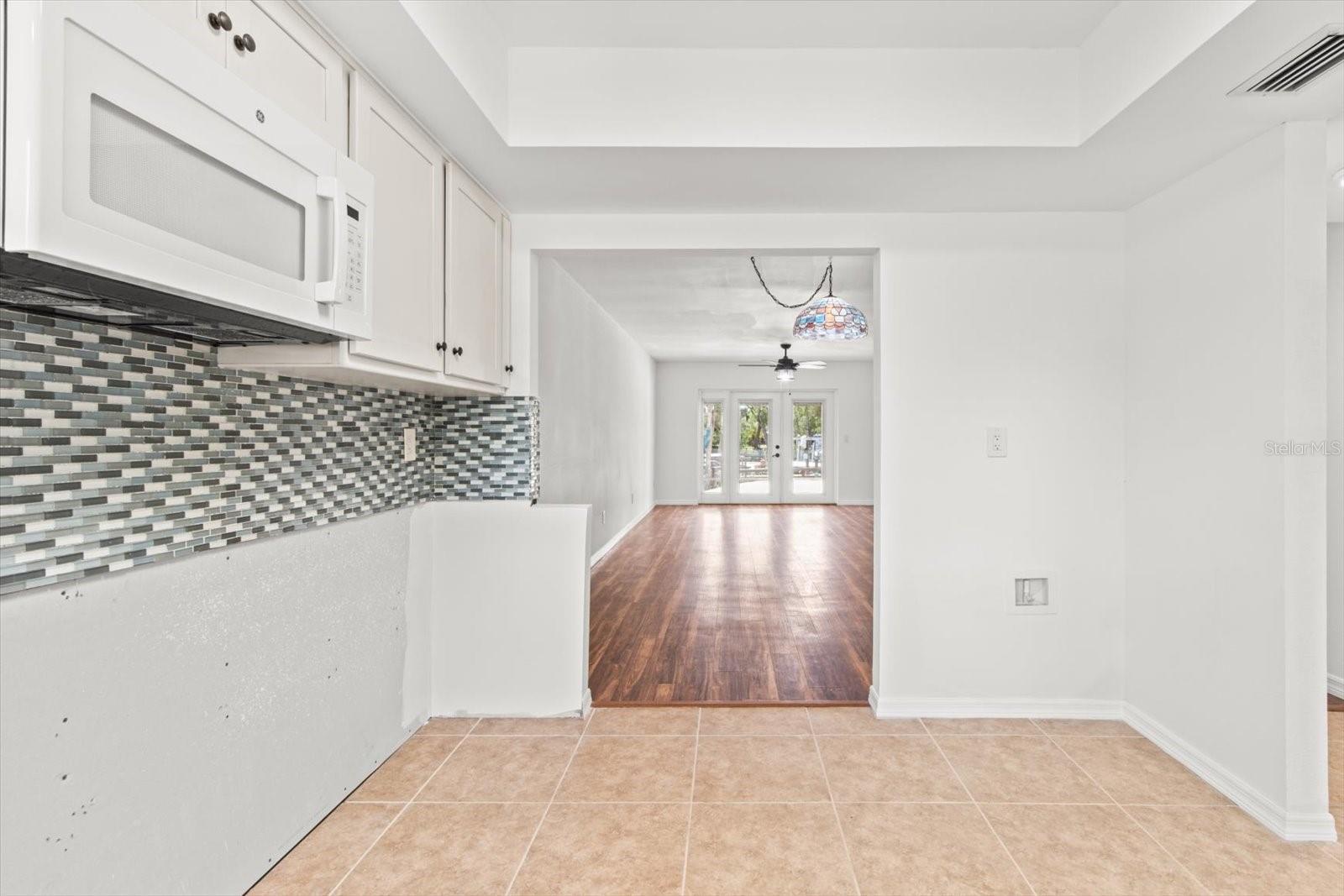 Image 13 of 58 For 11546 Clubview Drive