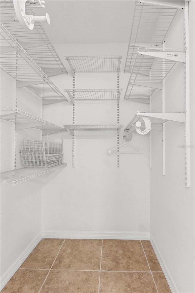 Image 19 of 58 For 11546 Clubview Drive