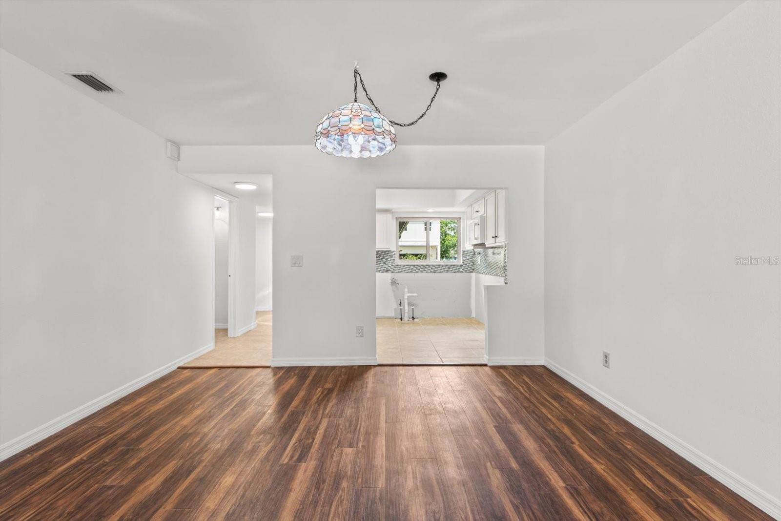 Image 35 of 58 For 11546 Clubview Drive