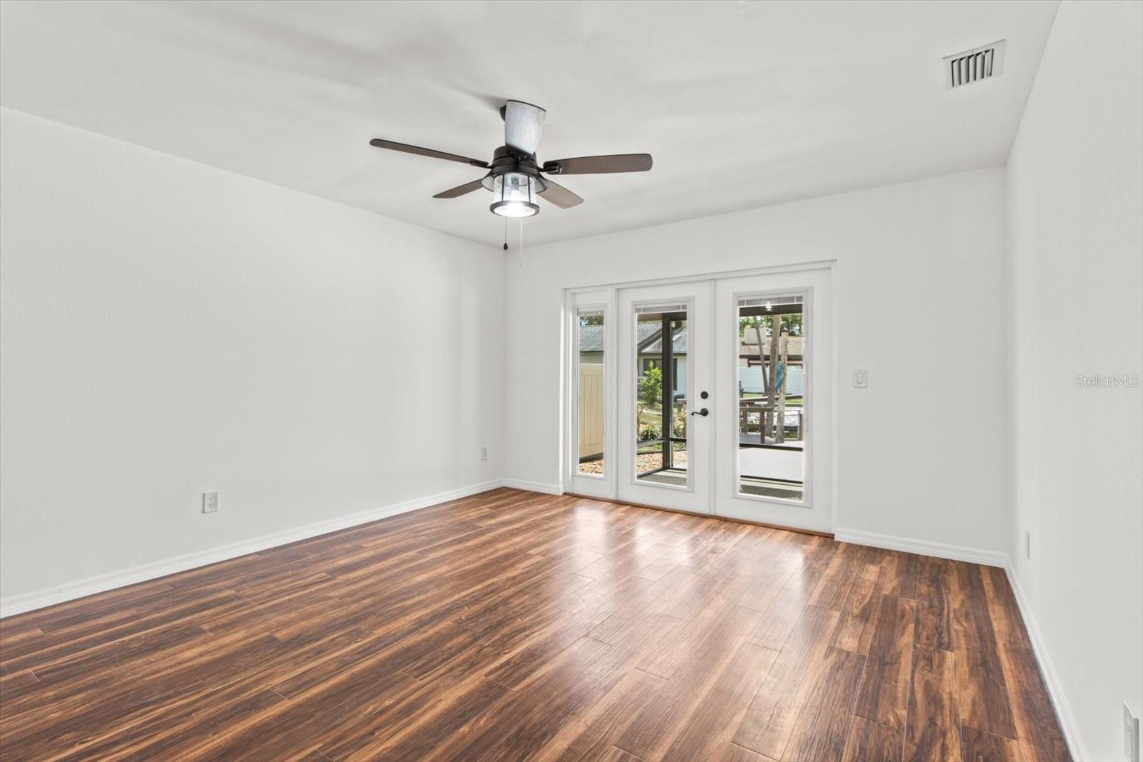 Image 36 of 58 For 11546 Clubview Drive