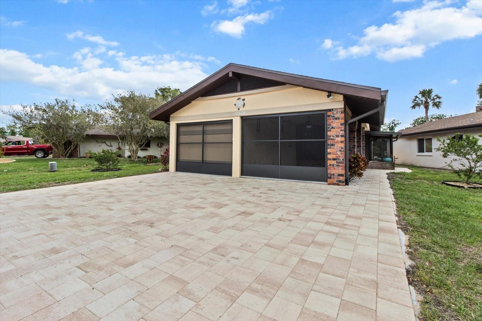 Image 4 of 58 For 11546 Clubview Drive