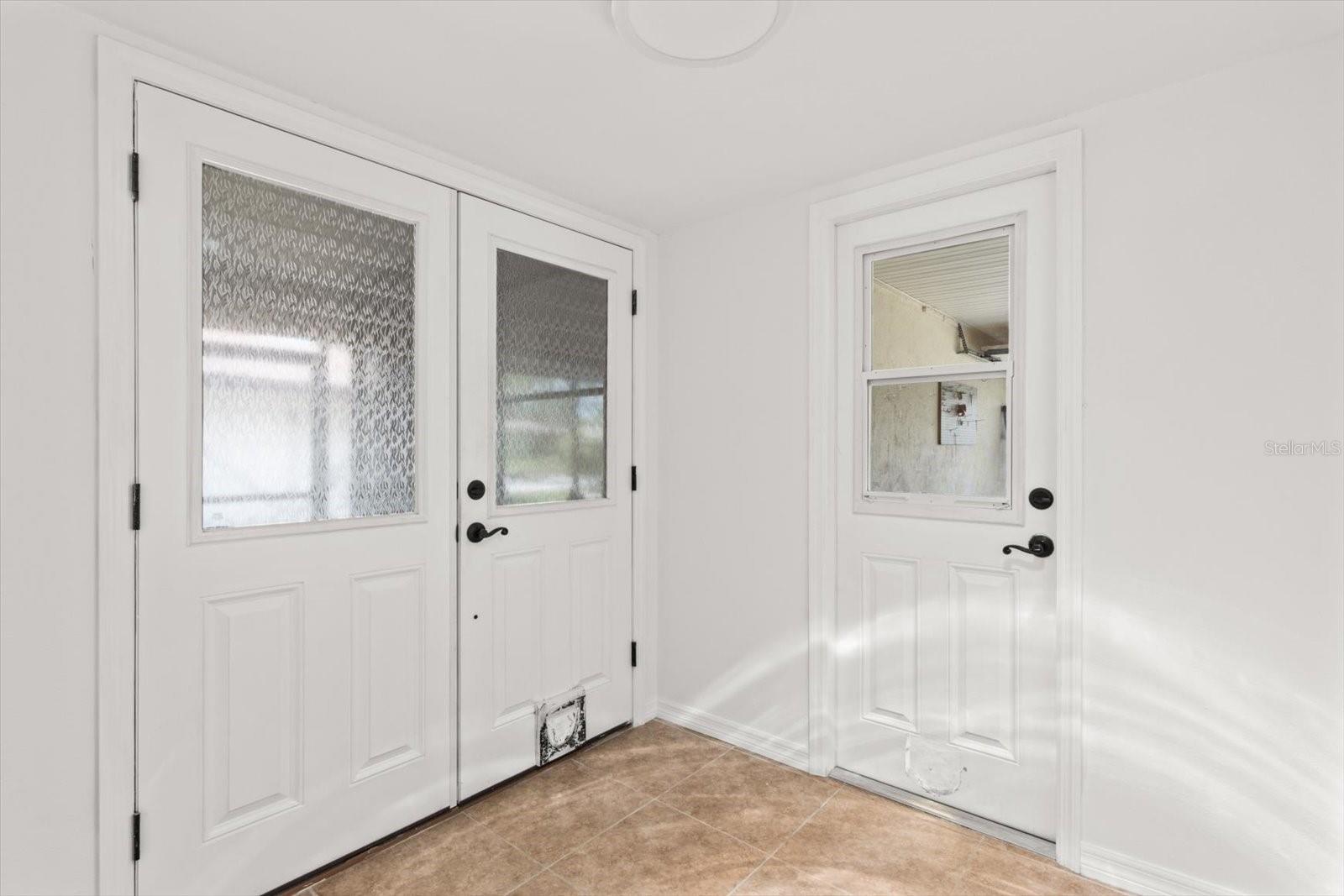 Image 9 of 58 For 11546 Clubview Drive