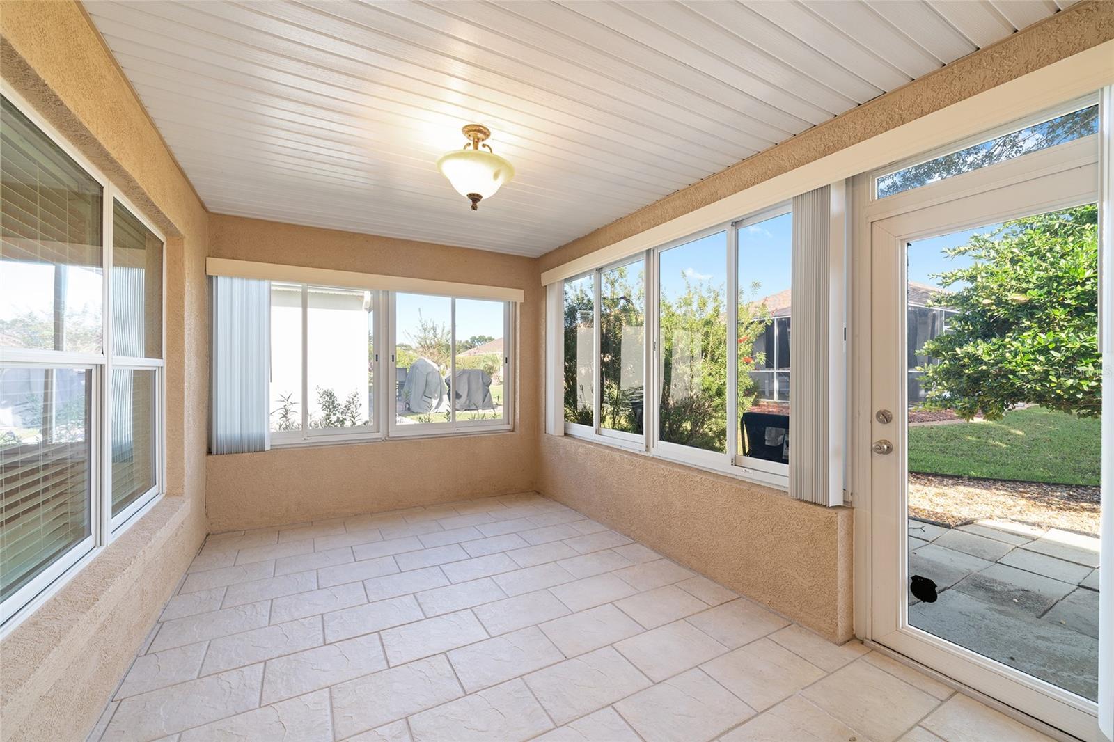 Image 42 of 73 For 13883 94th Avenue