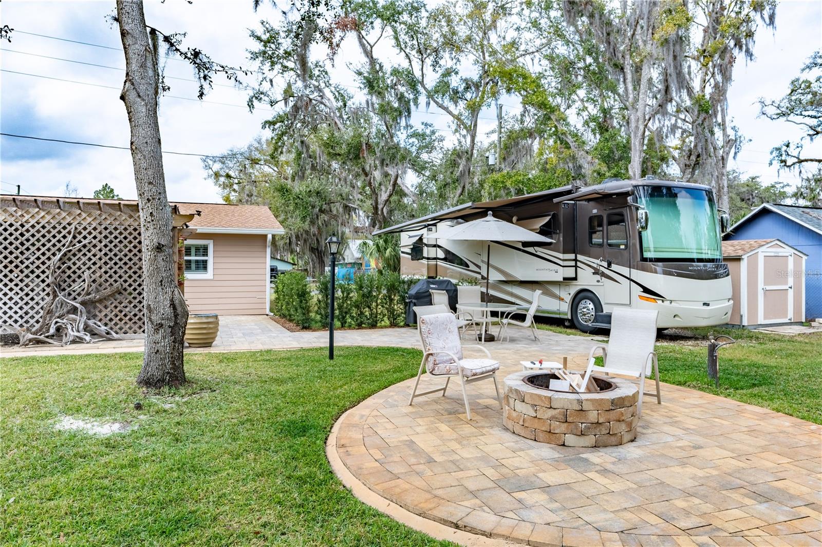 Image 38 of 41 For 305 1st Avenue