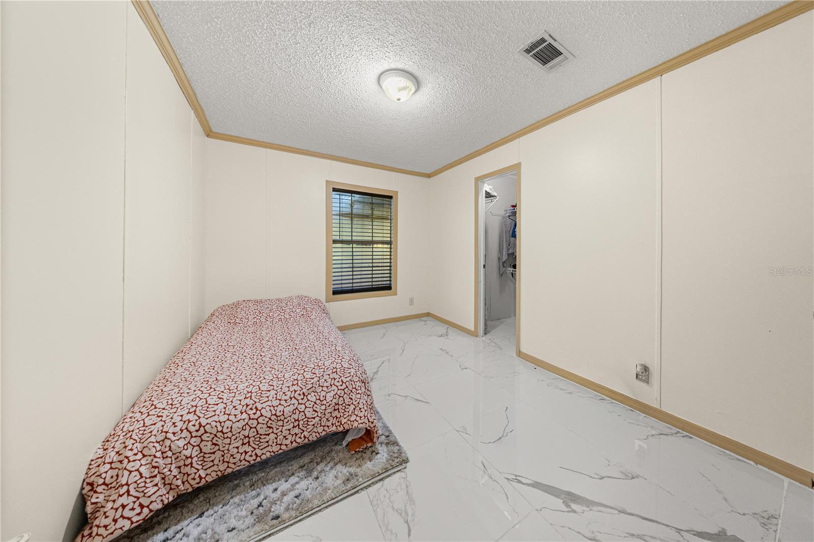 Image 17 of 32 For 17725 160th Avenue