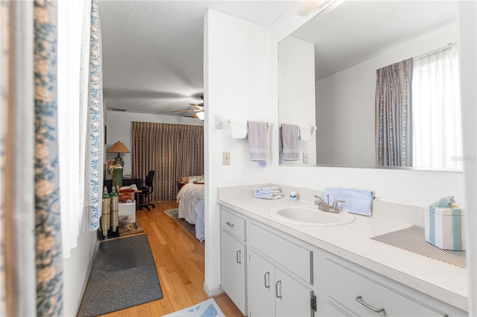 Image 24 of 40 For 10987 86th Terrace