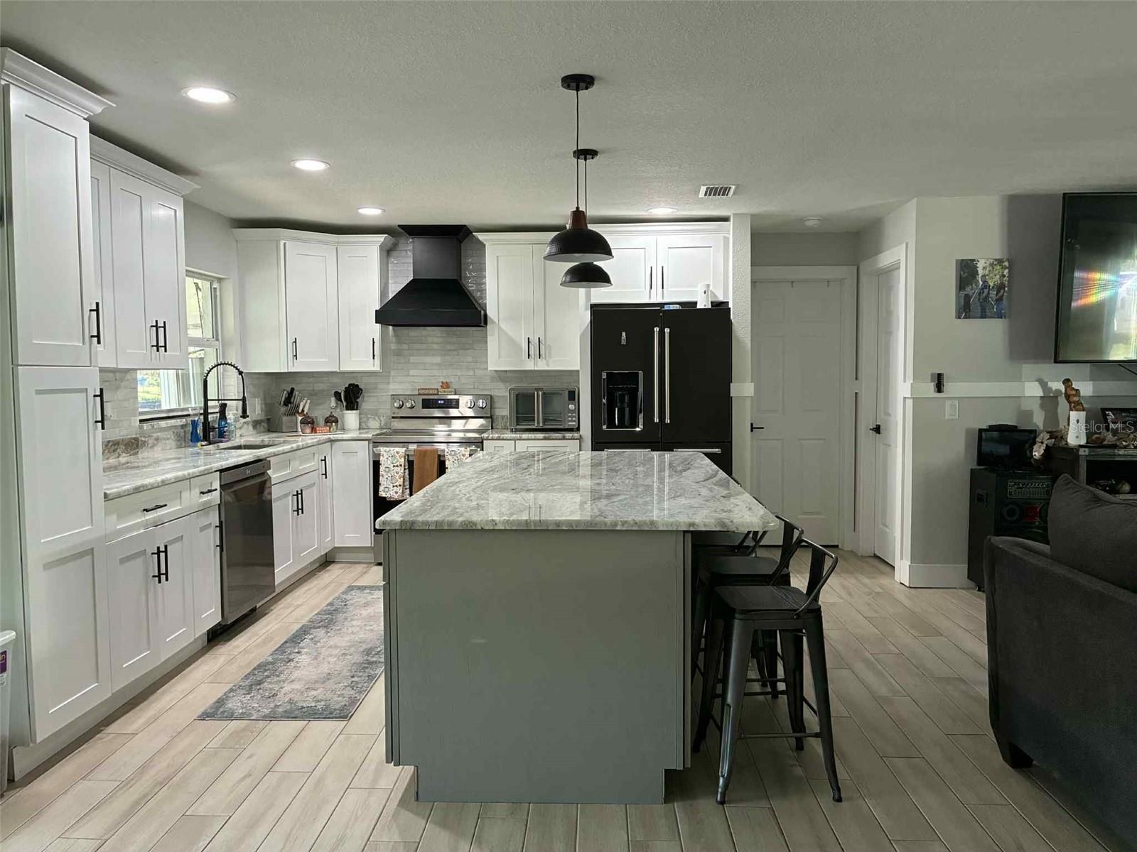 Image 13 of 31 For 571 14th Place