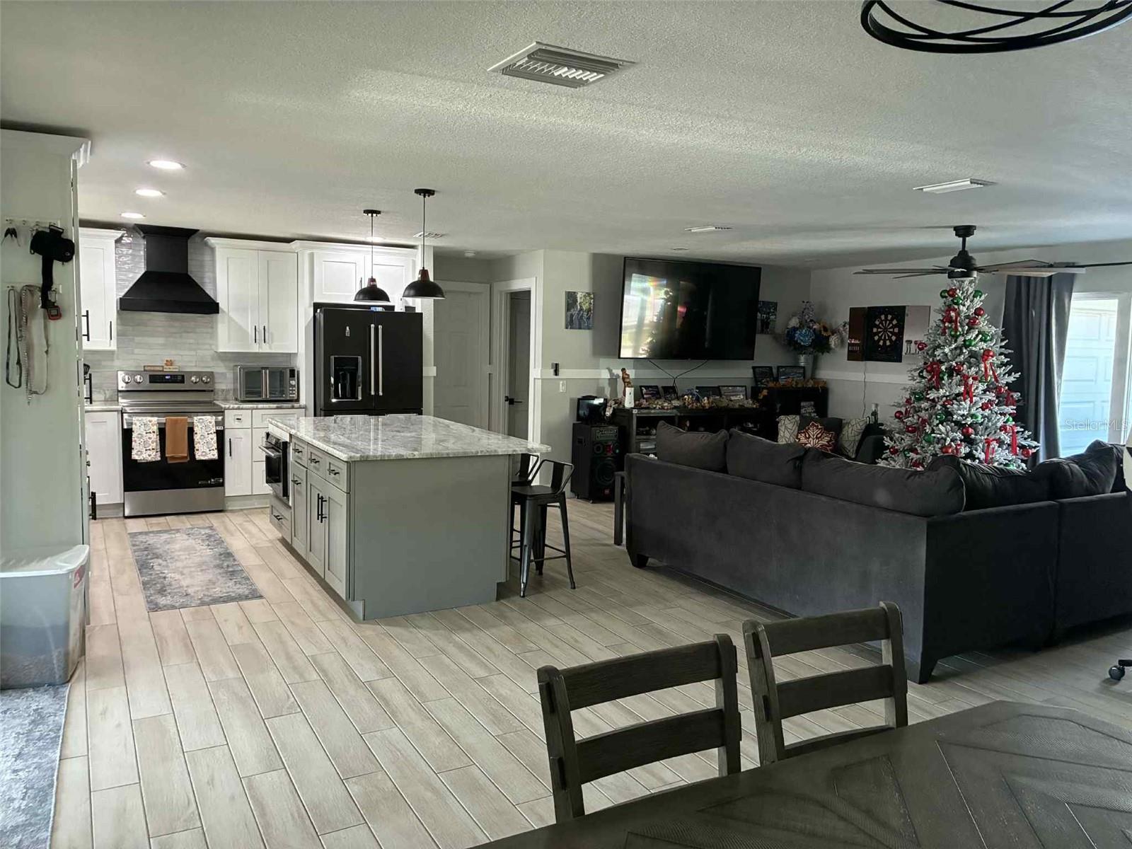 Image 8 of 31 For 571 14th Place