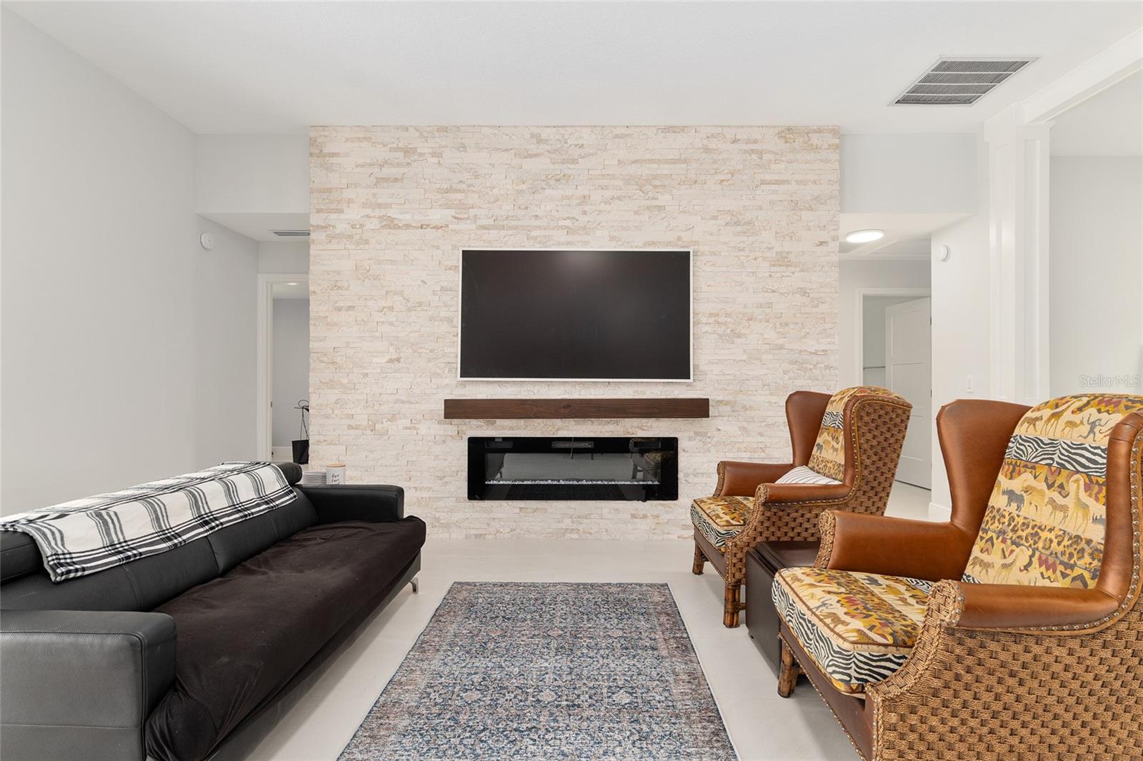 Image 23 of 91 For 6208 12th Street