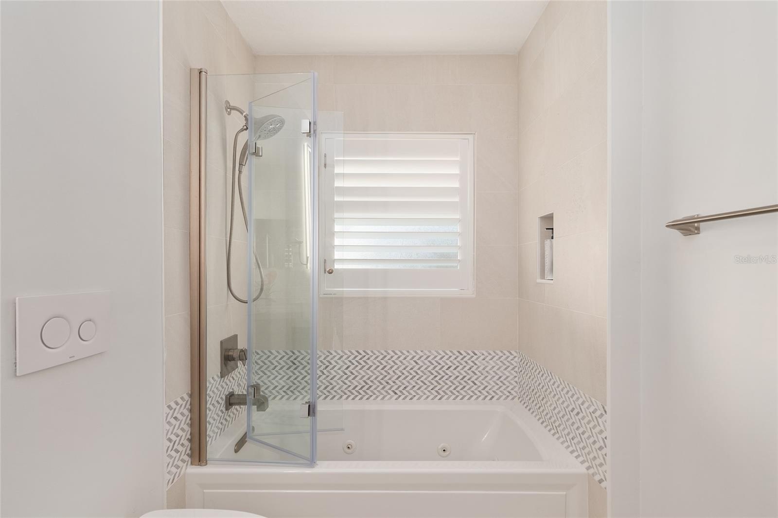 Image 59 of 91 For 6208 12th Street