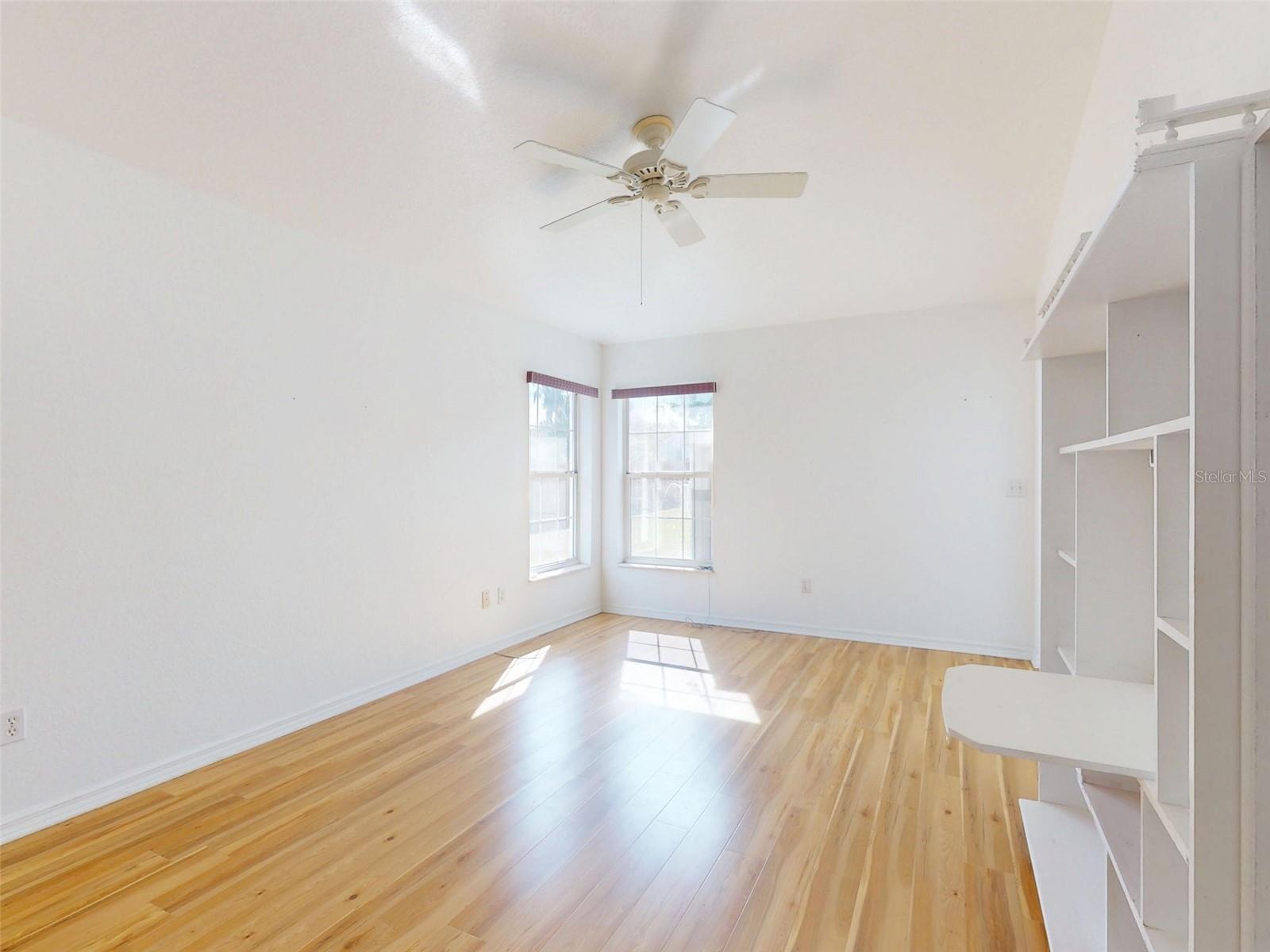 Image 23 of 39 For 7558 103rd Loop