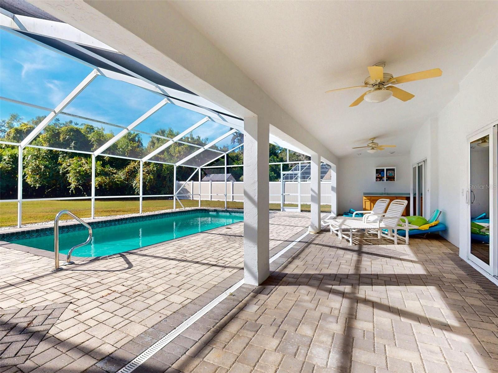 Image 26 of 39 For 7558 103rd Loop