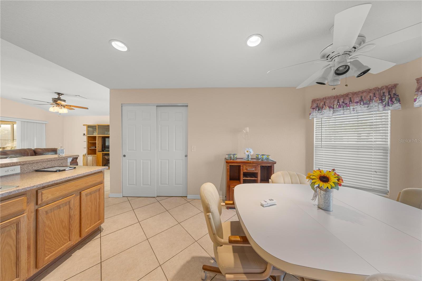 Listing photo id 9 for 9175 118th Loop