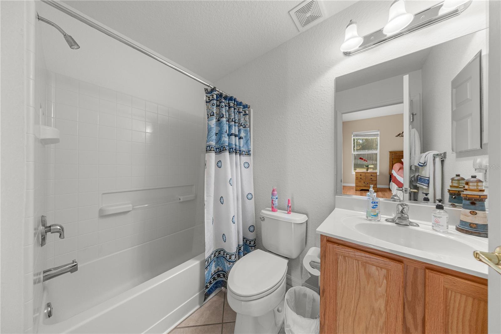 Listing photo id 12 for 9175 118th Loop