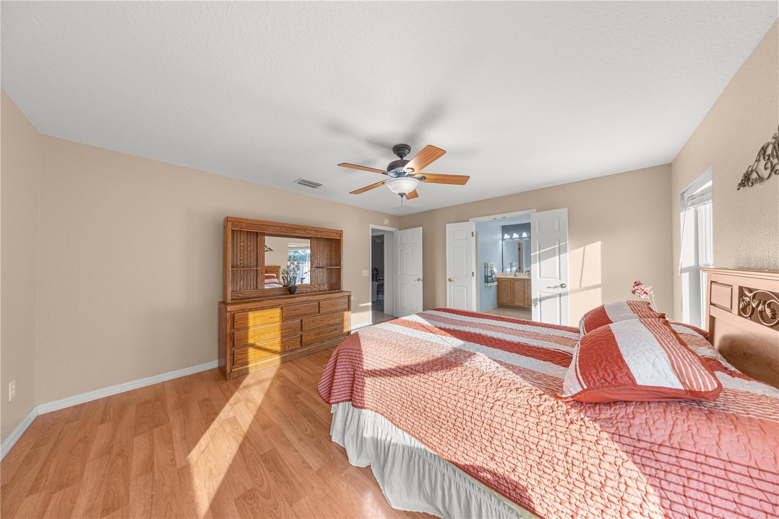 Listing photo id 16 for 9175 118th Loop