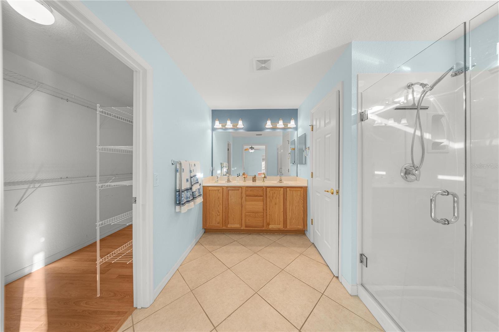 Listing photo id 17 for 9175 118th Loop