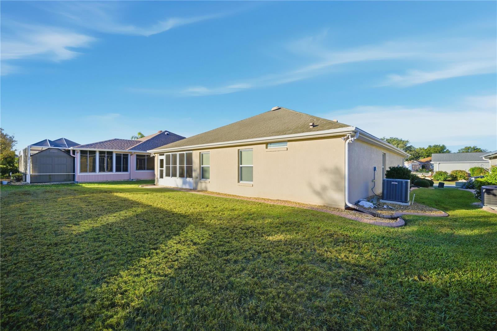 Listing photo id 24 for 9175 118th Loop