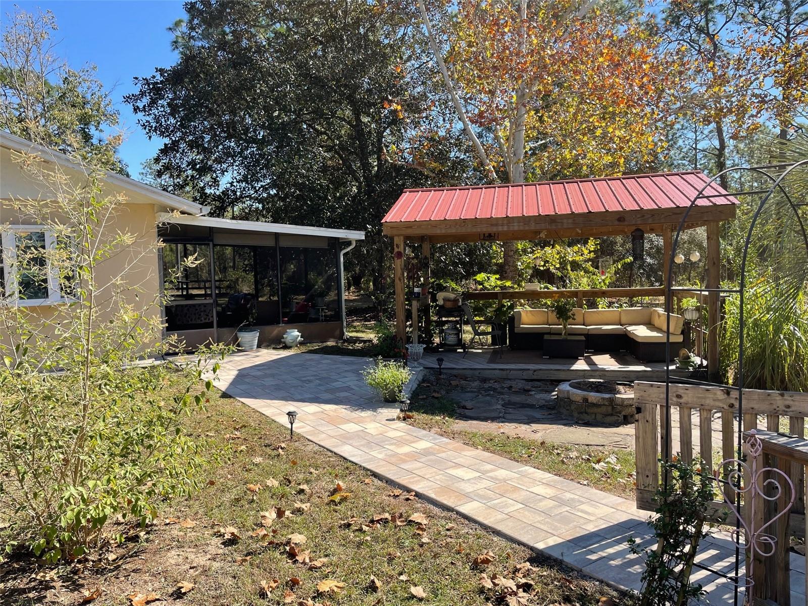 Image 39 of 77 For 280 Ridgewood Road