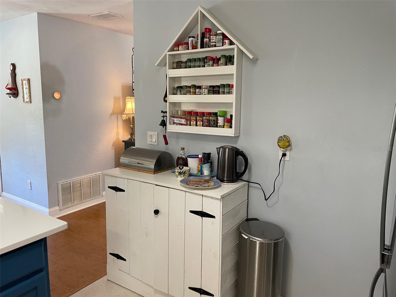 Image 59 of 77 For 280 Ridgewood Road