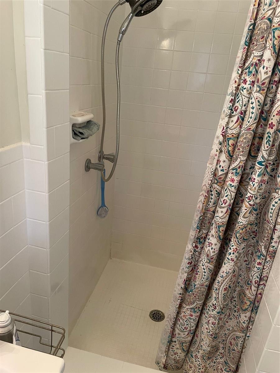 Image 67 of 77 For 280 Ridgewood Road