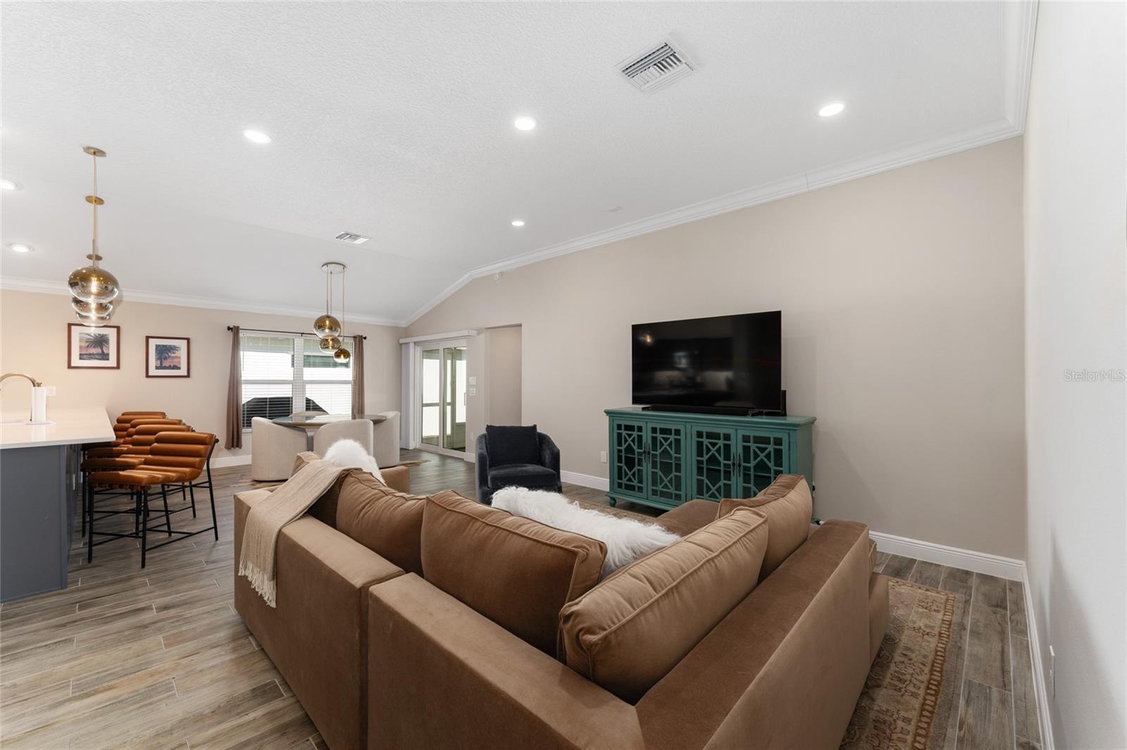 Image 12 of 54 For 5967 Freitag Avenue