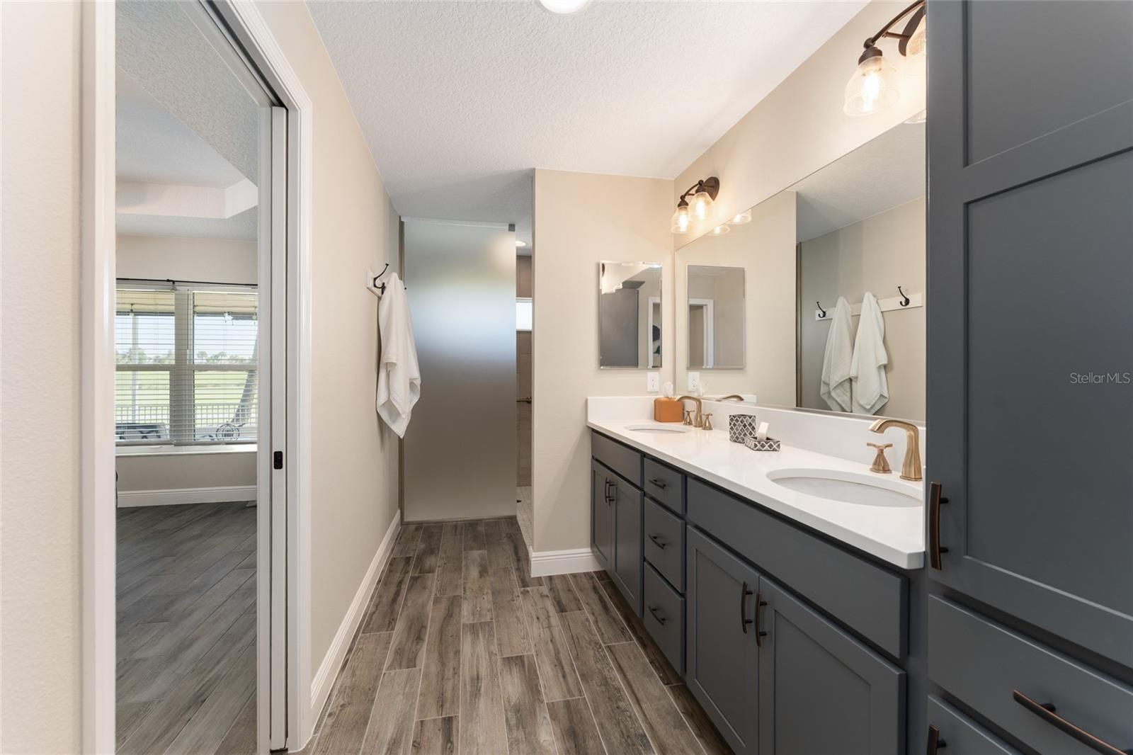 Image 24 of 54 For 5967 Freitag Avenue