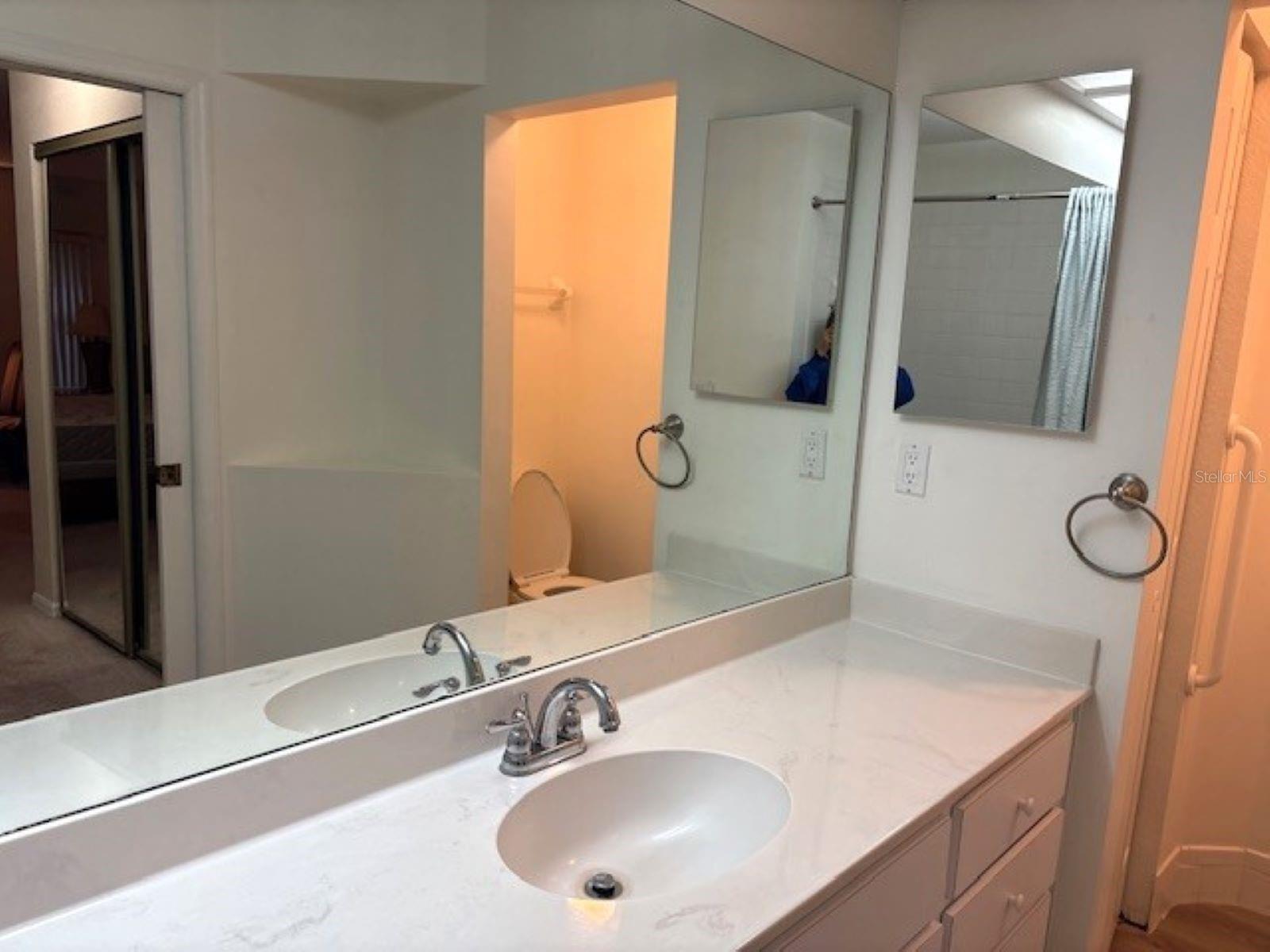 Image 35 of 40 For 7867 115th Loop