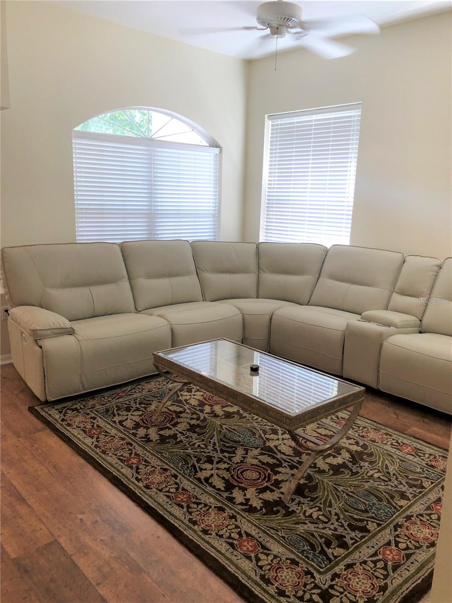 Image 9 of 40 For 7867 115th Loop