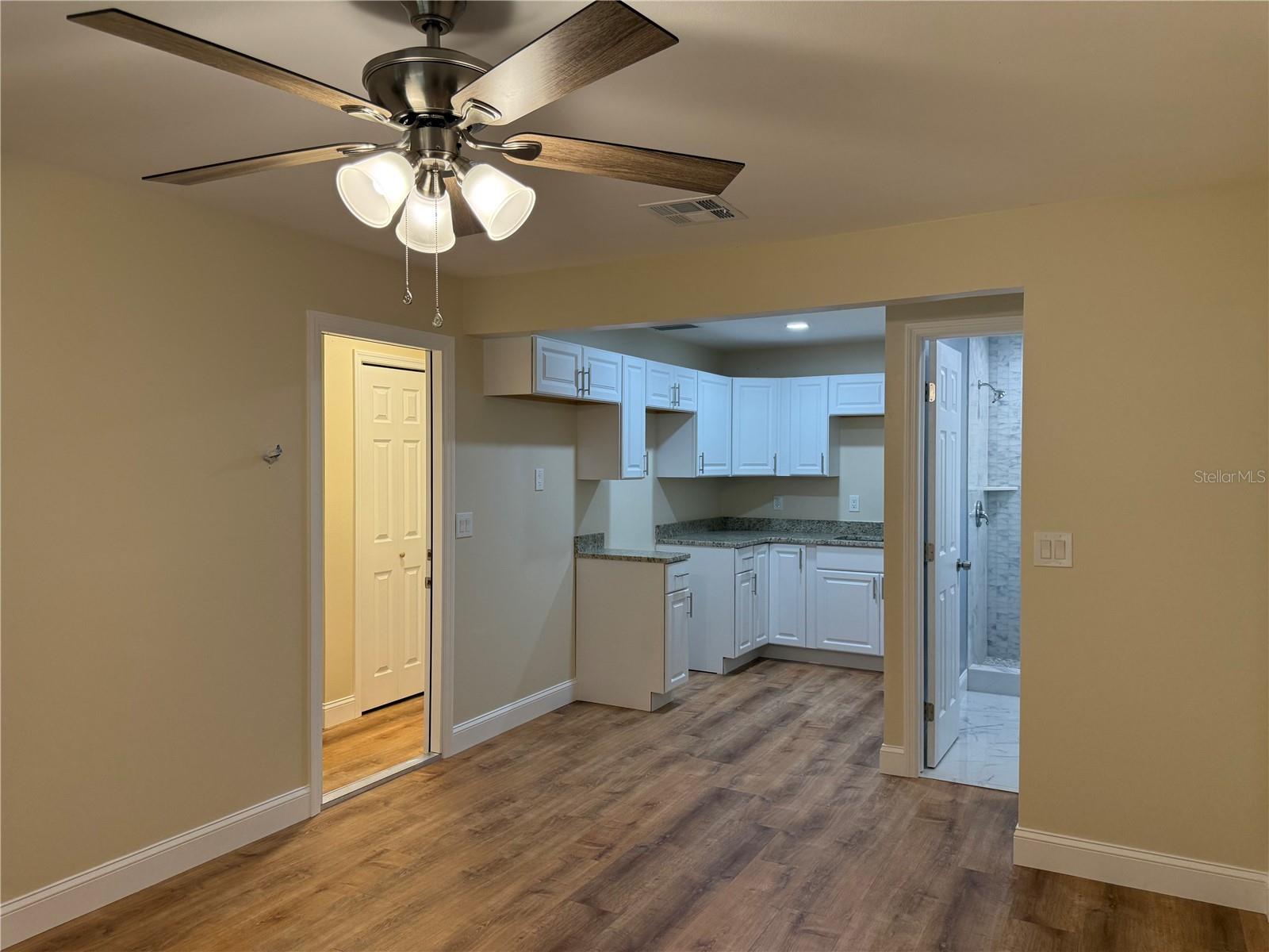 Image 11 of 18 For 416 Hourglass Terrace