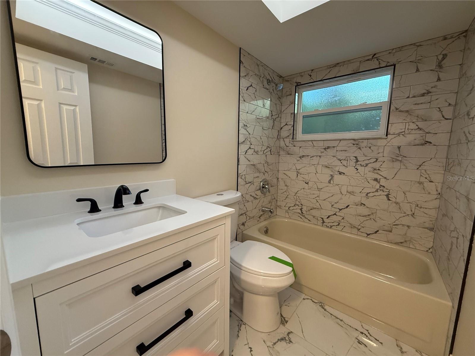 Image 15 of 18 For 416 Hourglass Terrace