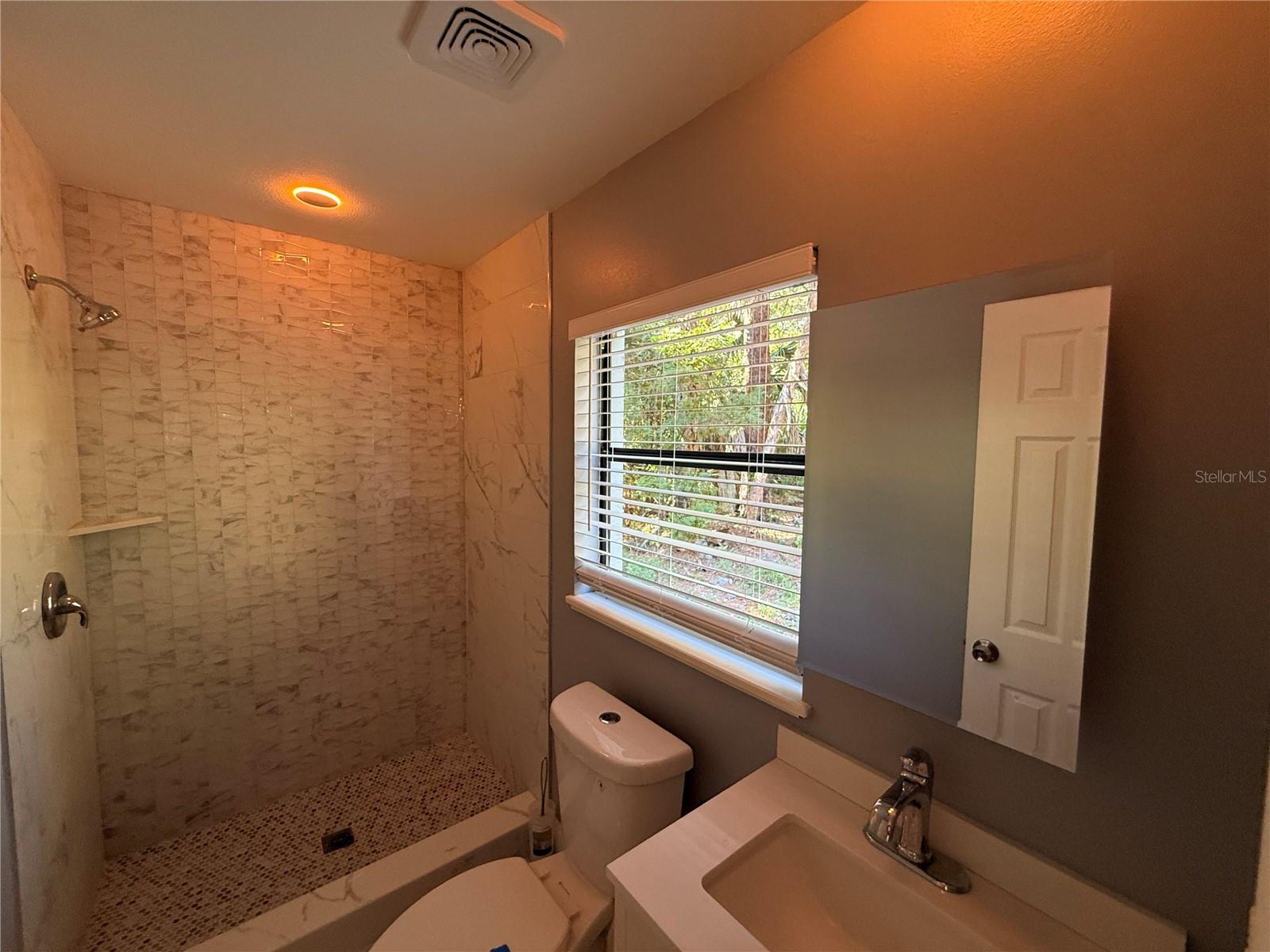 Image 9 of 18 For 416 Hourglass Terrace