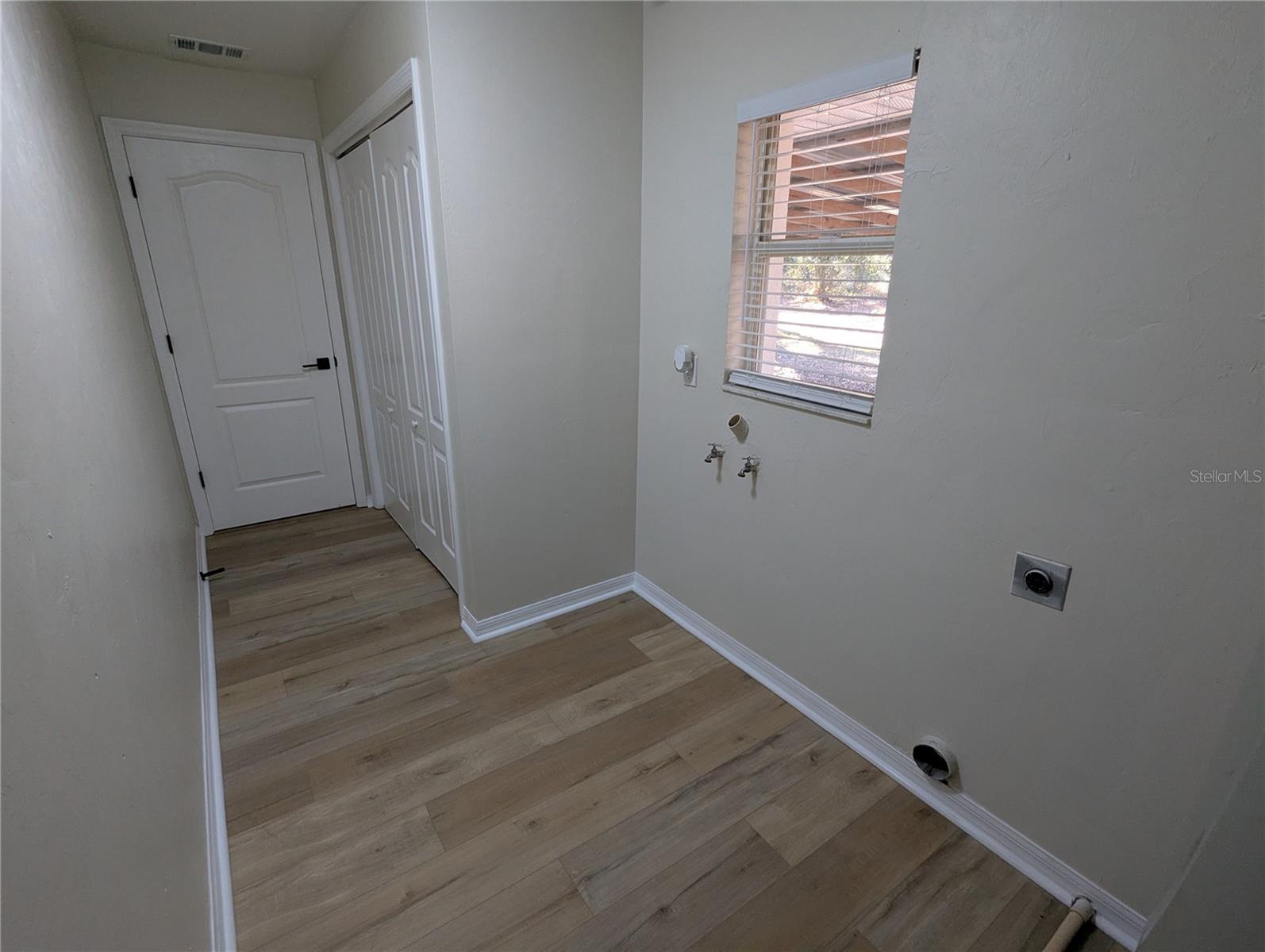 Image 11 of 61 For 4739 60th Avenue