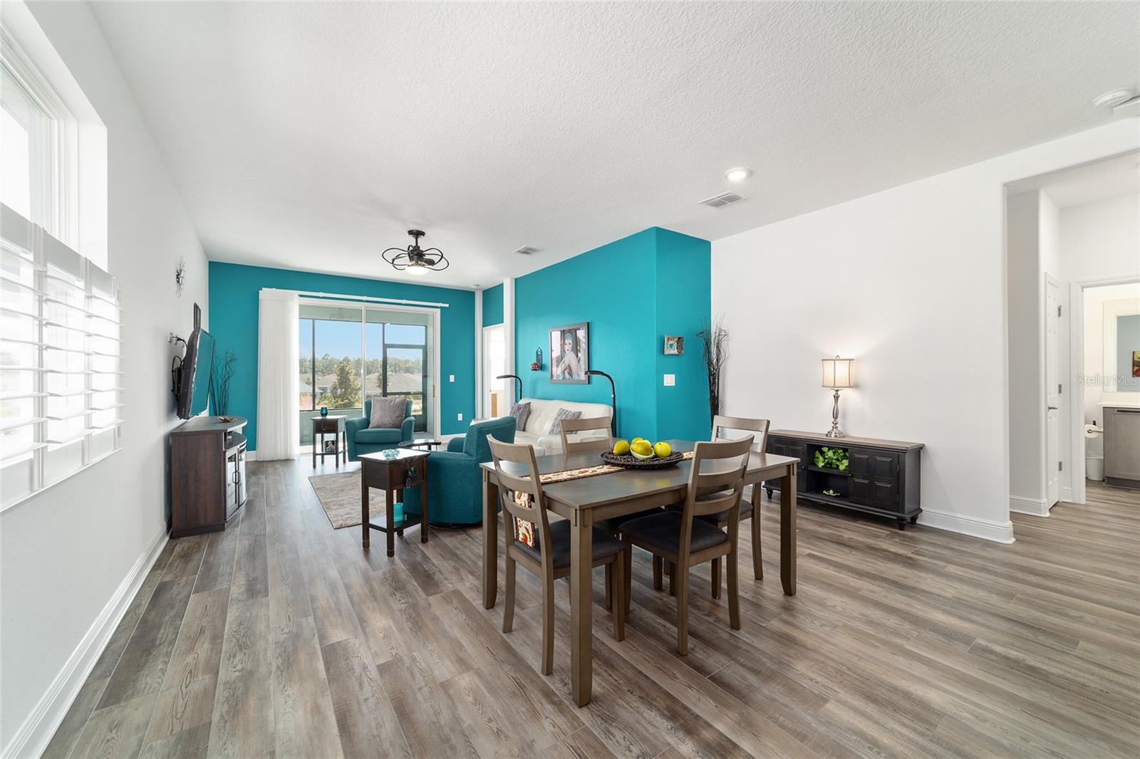 Image 12 of 50 For 10410 96th Loop