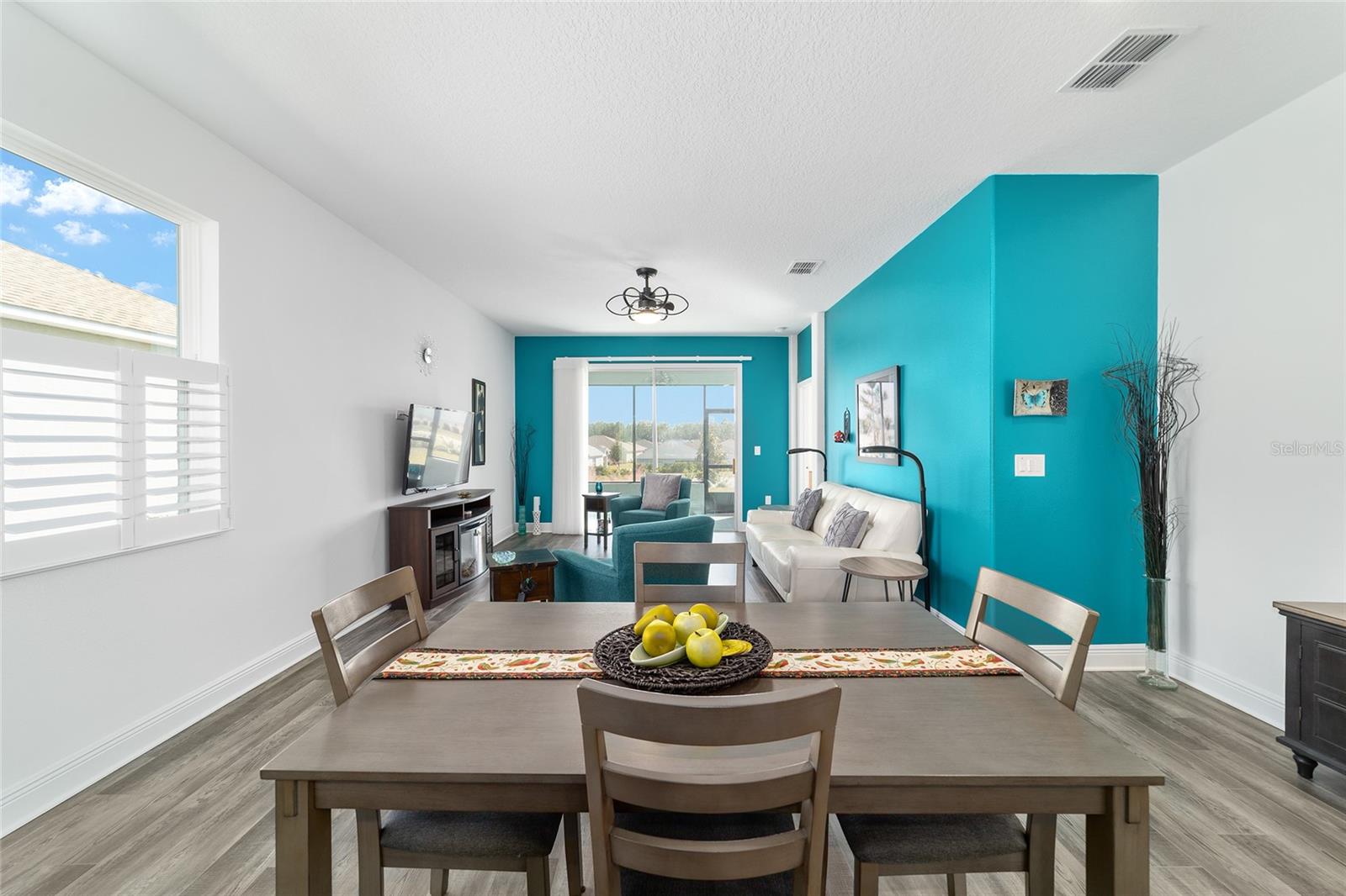 Image 13 of 50 For 10410 96th Loop