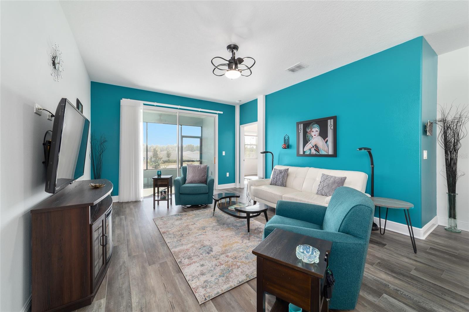 Image 17 of 50 For 10410 96th Loop