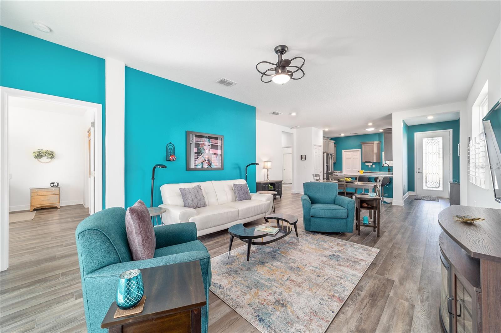 Image 19 of 50 For 10410 96th Loop