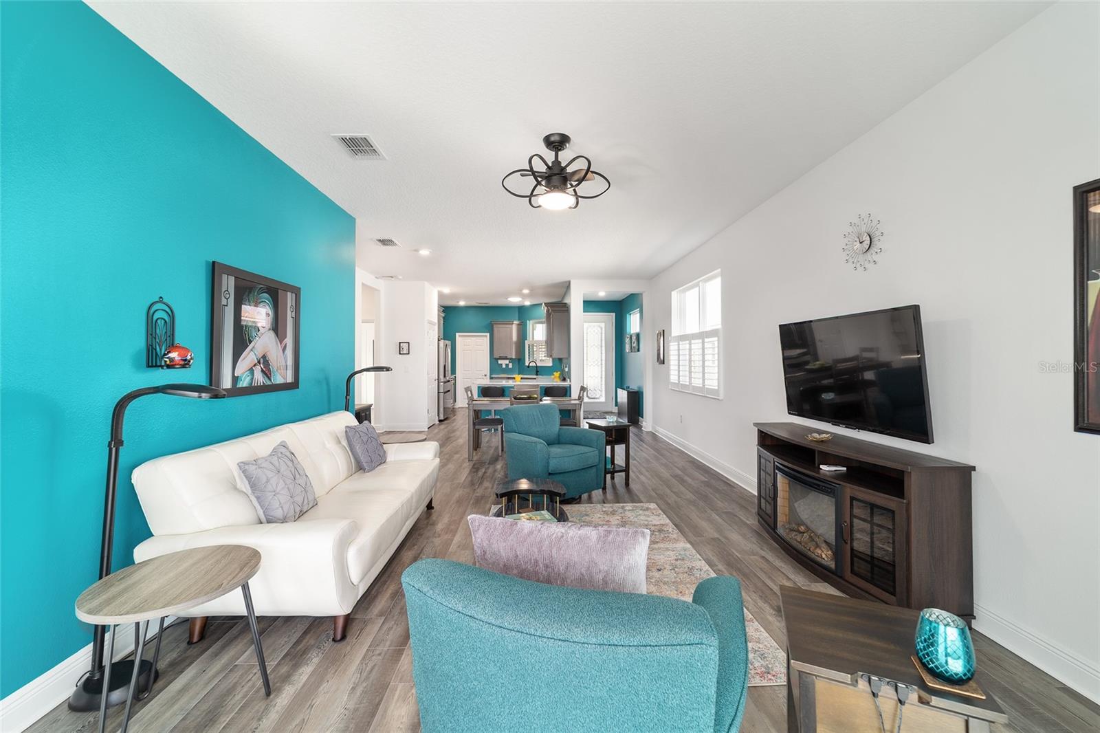 Image 20 of 50 For 10410 96th Loop