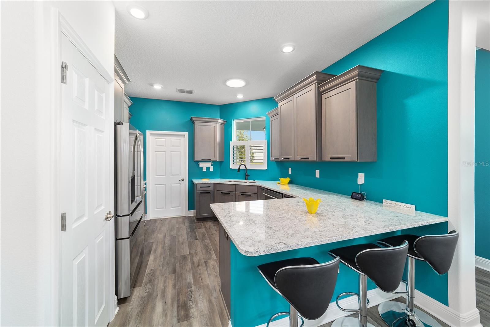 Image 24 of 50 For 10410 96th Loop