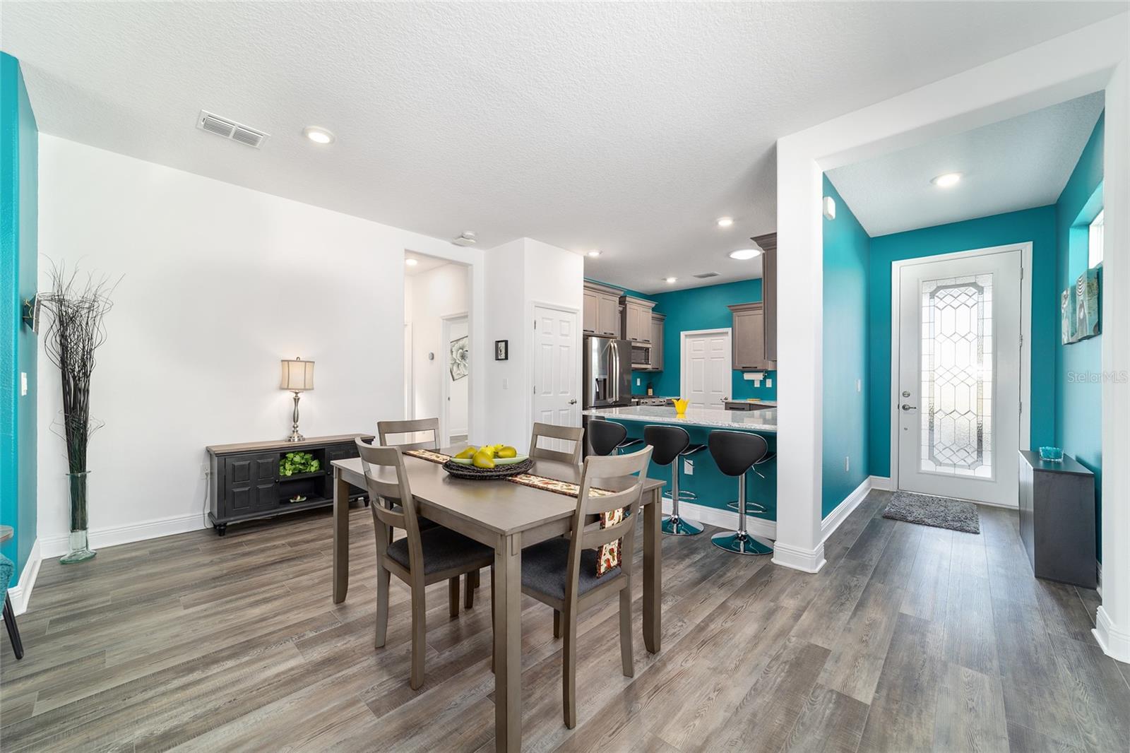 Image 39 of 50 For 10410 96th Loop