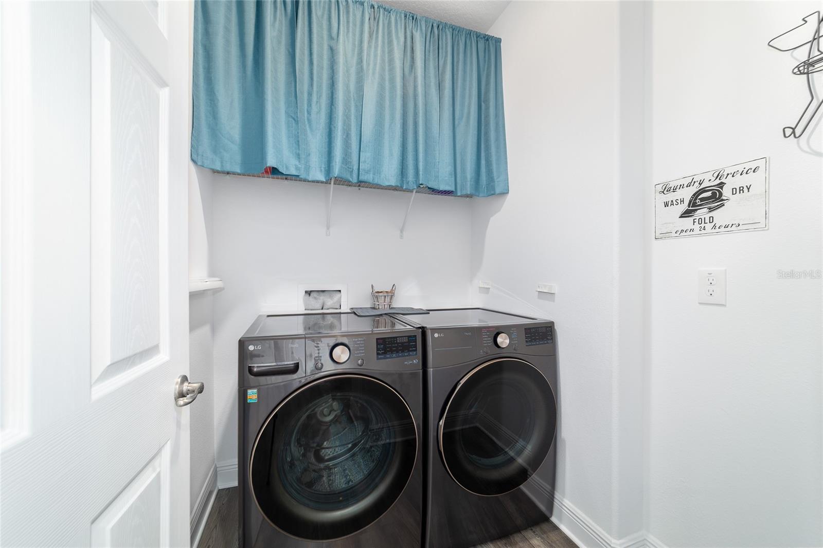 Image 44 of 50 For 10410 96th Loop