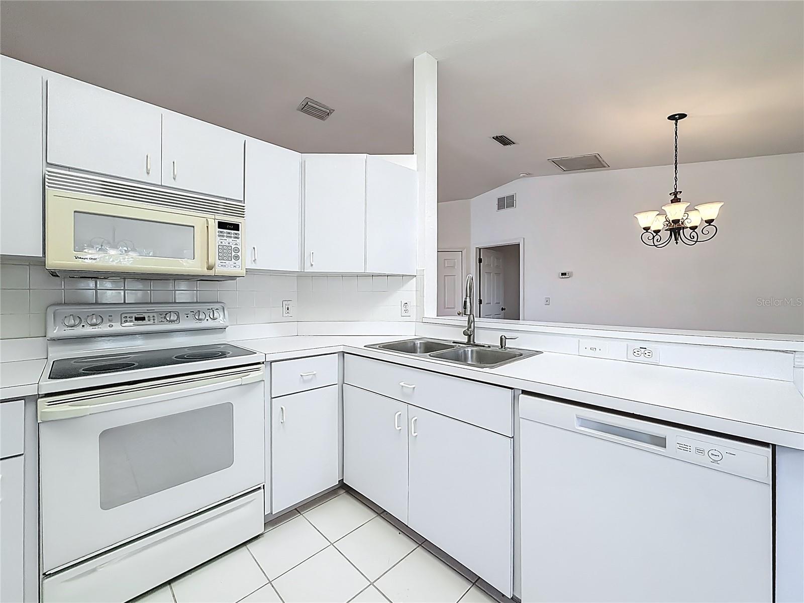 Image 19 of 56 For 6175 98th Loop