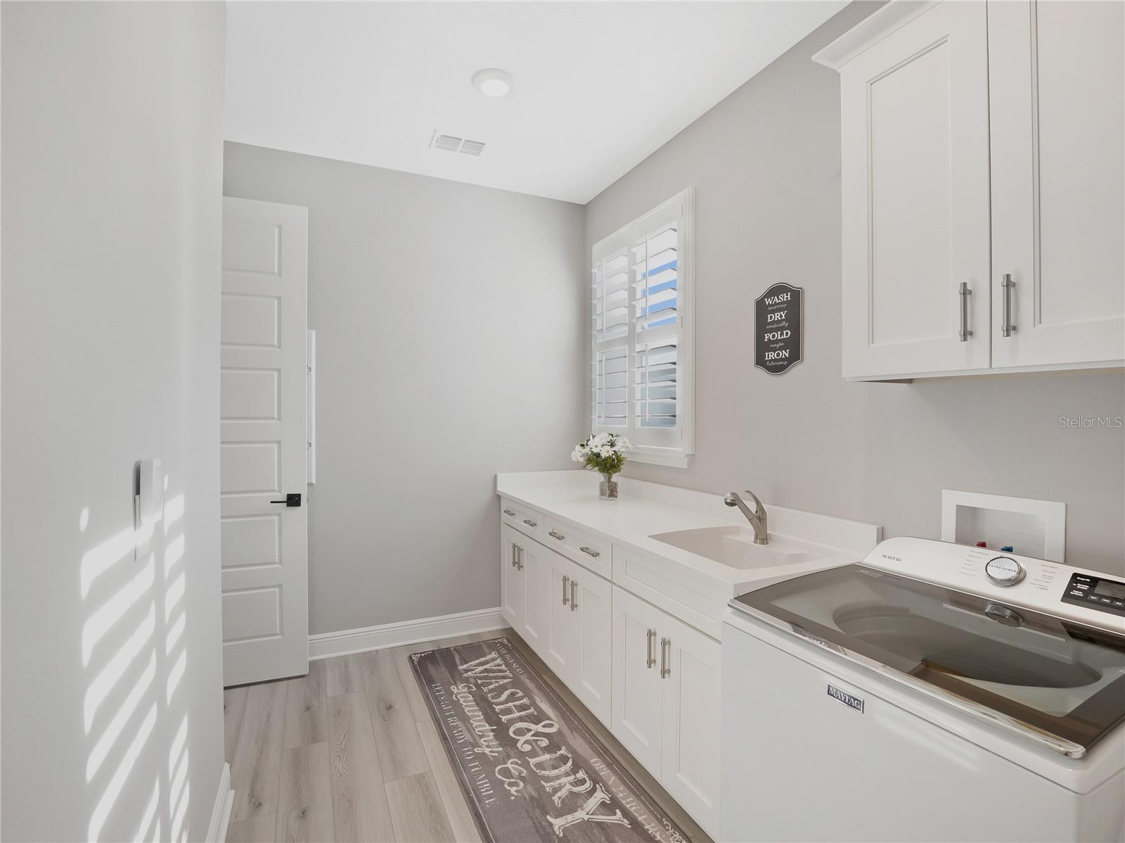 Image 26 of 57 For 10082 82nd Place Road