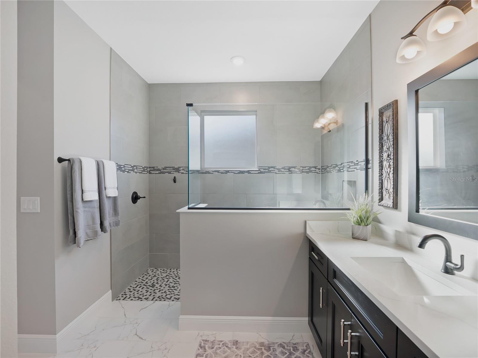 Image 37 of 57 For 10082 82nd Place Road