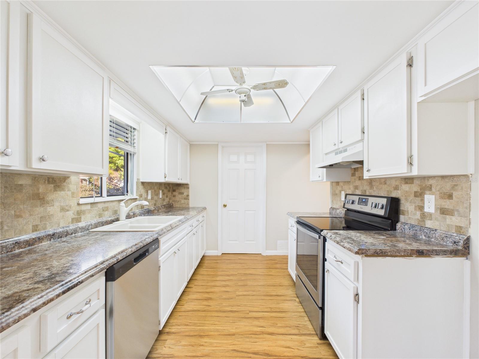 Image 3 of 26 For 8430 105th Place